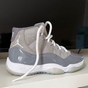 Jordan Kids' Retro 11 Mid - Grey and White